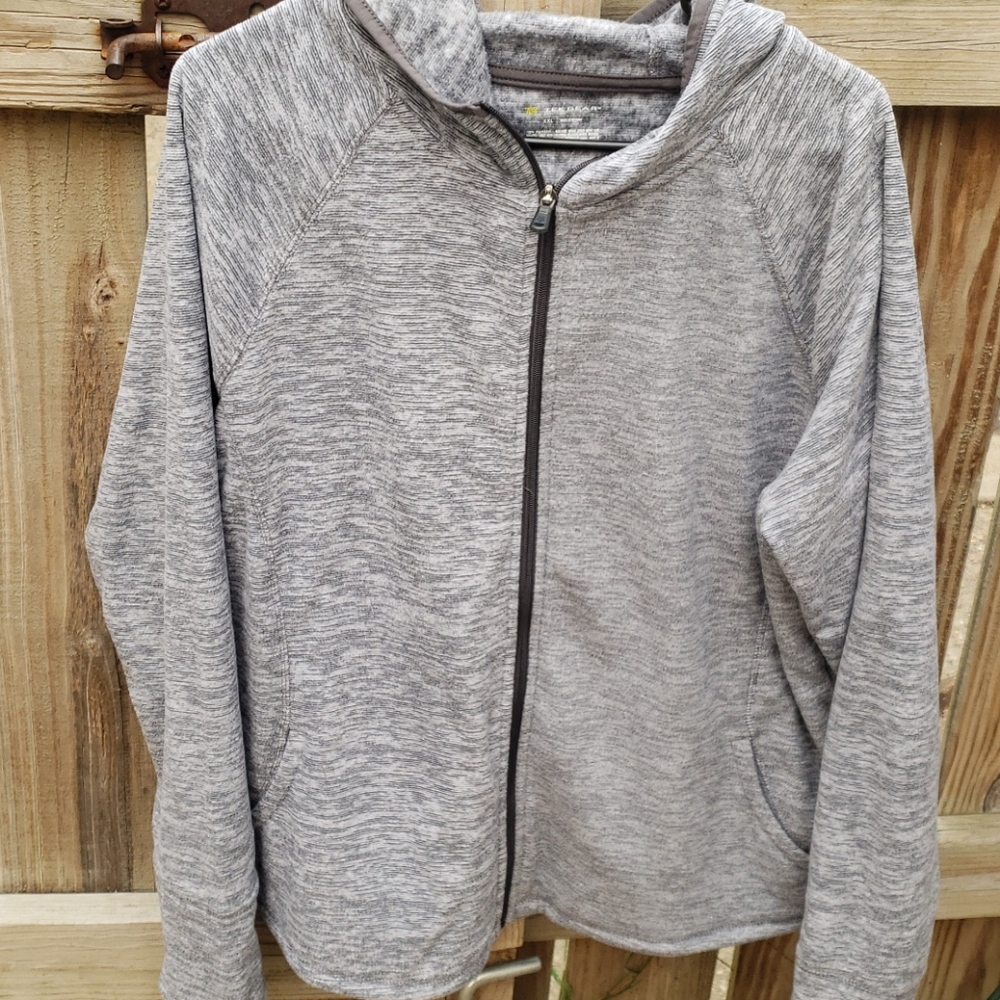 Zip up hoodie womens